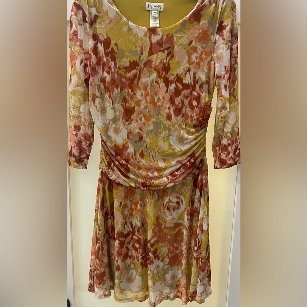 EN FOCUS PETITE Floral Mesh MIDI  Dress Size 8P  Long Sleeve Casual